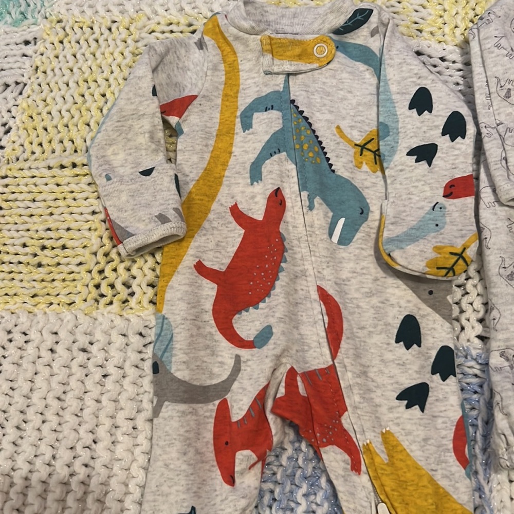 3 preemie outfits,Carters, dinosaurs, baby elephants, & giraffe - cute fabric👼 - Picture 2 of 13